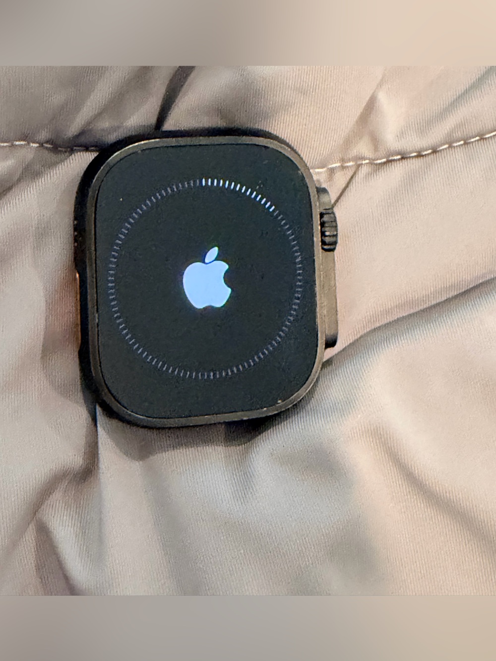 Apple Watch ULT2 Titanium - Picture 7 of 13